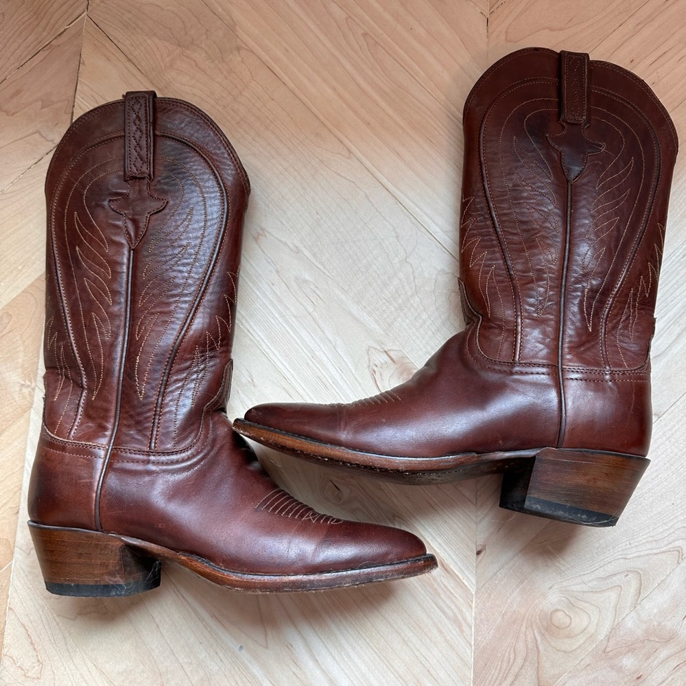 Lucchese Cowboy boots only worn twice size 6.5
